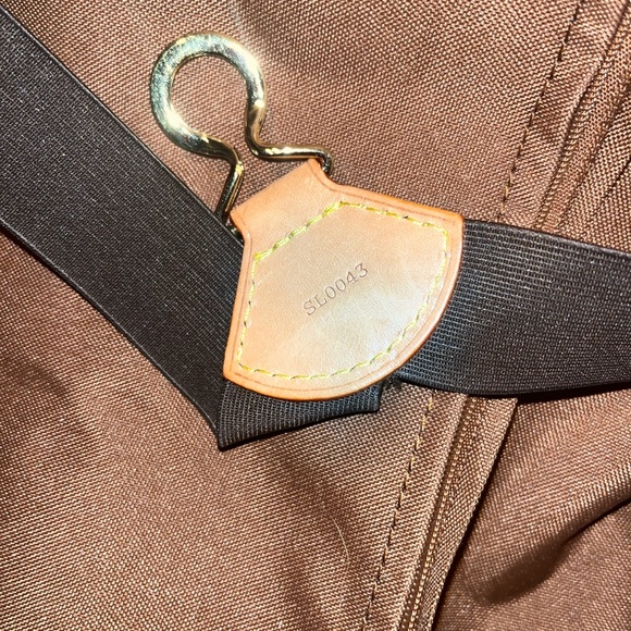 VINTAGE LOUIS VUITTON CARRY ON - Picture 11 of 13